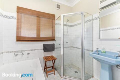 3 Sisters Blue Mountains Cottage - Goulburn Accommodation 3