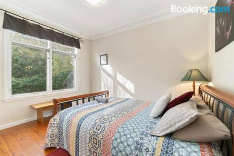 3 Sisters Blue Mountains Cottage - Goulburn Accommodation 4