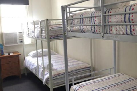 Australian Hotel - Goulburn Accommodation 1