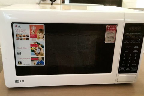 A & A Lodge Motel Emerald - Goulburn Accommodation 5