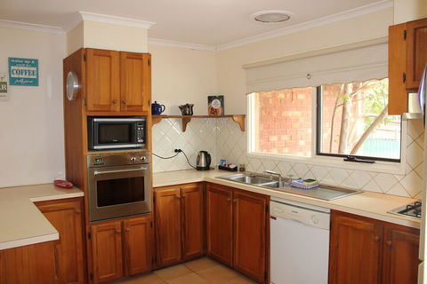 Australian Home Away At East Doncaster - Goulburn Accommodation 2