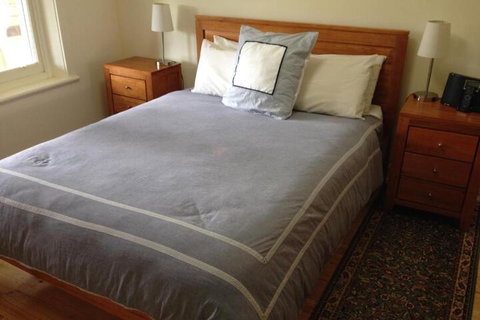MacDonnell House Naracoorte - Goulburn Accommodation 3