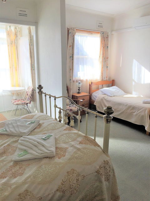 Clarendon Motel And Guesthouse - Goulburn Accommodation 6