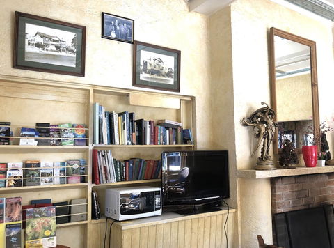 Clarendon Motel And Guesthouse - Goulburn Accommodation 2