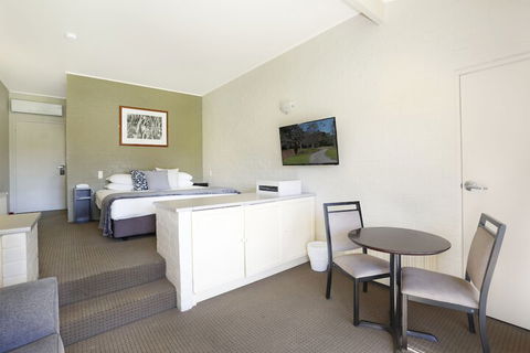 Briars Country Lodge - Goulburn Accommodation 7