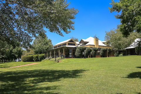 Briars Country Lodge - Goulburn Accommodation 1