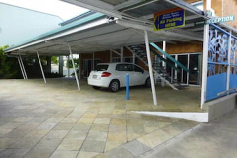 Airlie Court Units - Goulburn Accommodation 7
