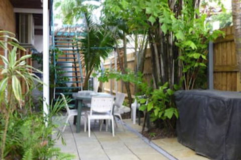 Airlie Court Units - Goulburn Accommodation 5