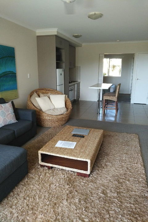 Airlie Central Apartments - Goulburn Accommodation 0