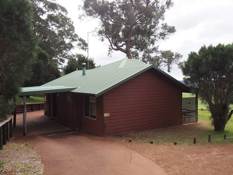 Augusta Sheoak Chalets - Goulburn Accommodation 3