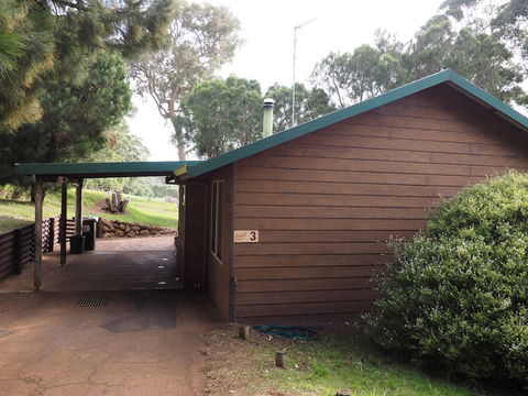 Augusta Sheoak Chalets - Goulburn Accommodation 4