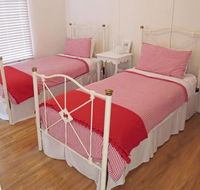 The Little Red Hen Bed  Breakfast - Goulburn Accommodation