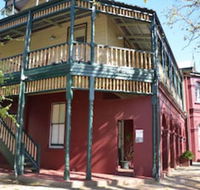 Leura House - Goulburn Accommodation