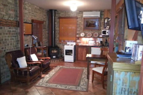 Eagle Foundry Bed & Breakfast - Goulburn Accommodation 4