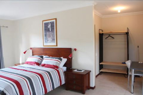 Avocados Accommodation - Goulburn Accommodation 2