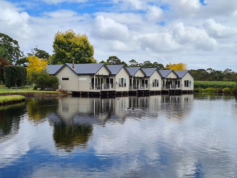 Lakeside Villas At Crittenden - Goulburn Accommodation 5