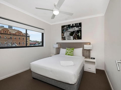 Atrio Apartments - Goulburn Accommodation 5