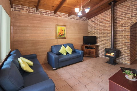 Sandy Bay Holiday Park - Goulburn Accommodation 5