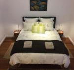 Smiths Lake House - Goulburn Accommodation