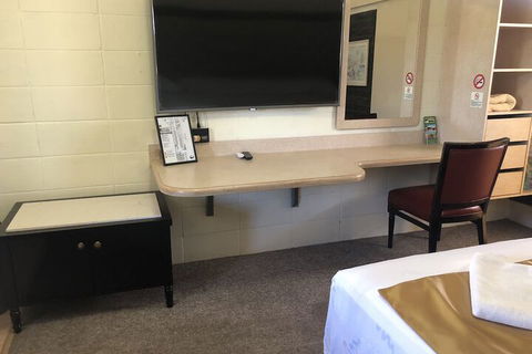 Inland Oasis Motel - Goulburn Accommodation 2