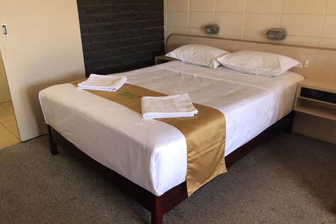 Inland Oasis Motel - Goulburn Accommodation 5