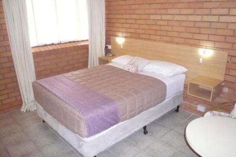 Grong Grong Motor Inn - Goulburn Accommodation 4