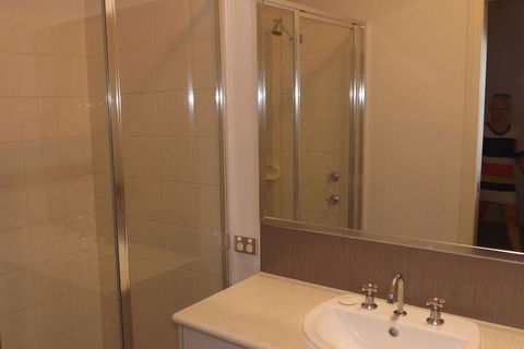 Derby Lodge Self Contained Apartments - Goulburn Accommodation 7