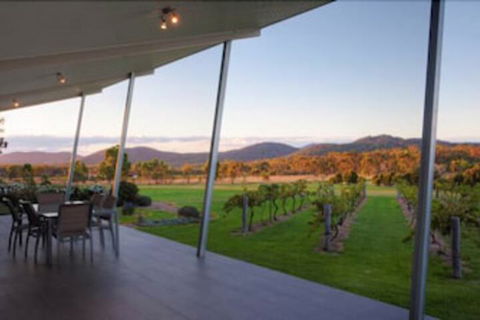 Azjure Studio Retreat - Goulburn Accommodation 5
