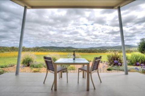 Azjure Studio Retreat - Goulburn Accommodation 6