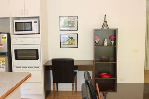 Australian Home Away Ringwood At Bardia - Goulburn Accommodation 4