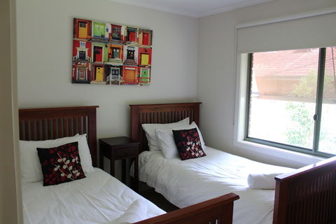 Australian Home Away Ringwood At Bardia - Goulburn Accommodation 1