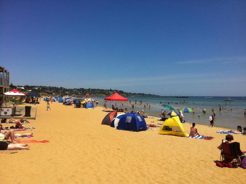 Award Winning Beach Front Retreat - Goulburn Accommodation 2