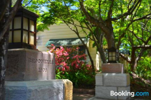 Broomelea Bed & Breakfast - Goulburn Accommodation 6