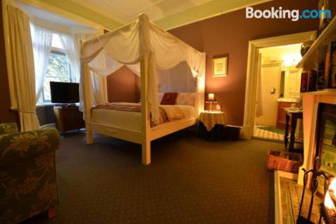 Broomelea Bed & Breakfast - Goulburn Accommodation 3