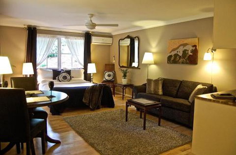 Mount Evelyn Retreat - Goulburn Accommodation 4