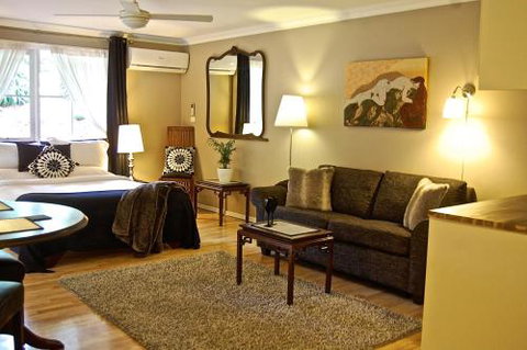 Mount Evelyn Retreat - Goulburn Accommodation 0