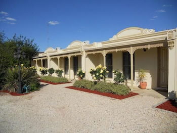 Acacia Terraces - Goulburn Accommodation 0