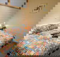 Falls Creek Country Club - Goulburn Accommodation