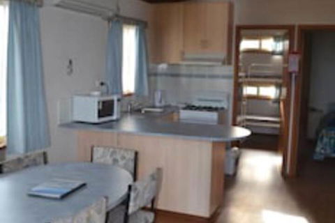 Holiday Lifestyle Henty Bay Portland - Goulburn Accommodation 5