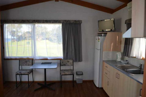 Holiday Lifestyle Henty Bay Portland - Goulburn Accommodation 3