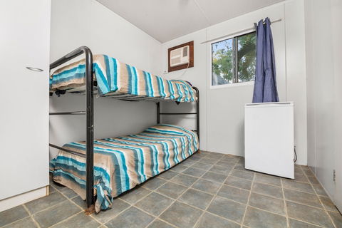AAOK Lakes Resort & Caravan Park - Goulburn Accommodation 3