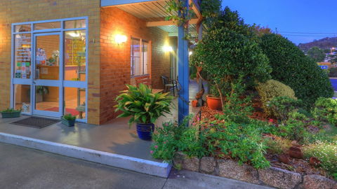 The Vines Motel And Cottages - Goulburn Accommodation 3