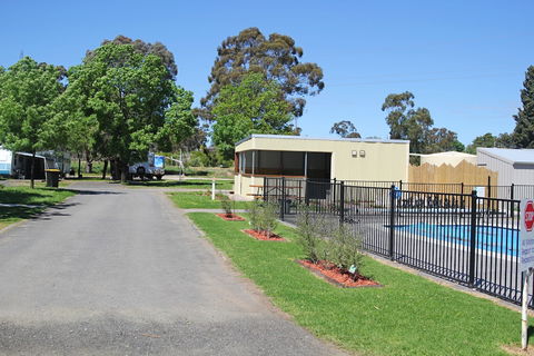 Avondel Caravan Park - Goulburn Accommodation 0