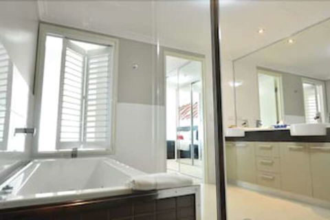 C2 Esplanade Serviced Apartments - Goulburn Accommodation 2