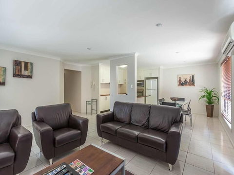 Annand Mews Serviced Apartments - Goulburn Accommodation 4