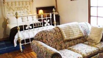 Albury Cottages - Goulburn Accommodation 2