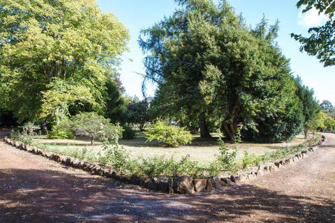 Tahara Cottage - Goulburn Accommodation 6