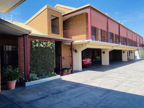 The Cottage Motor Inn Albury - Goulburn Accommodation 1