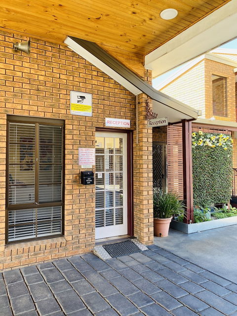 The Cottage Motor Inn Albury - Goulburn Accommodation 3