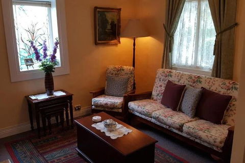 Arendon Cottage - Goulburn Accommodation 6